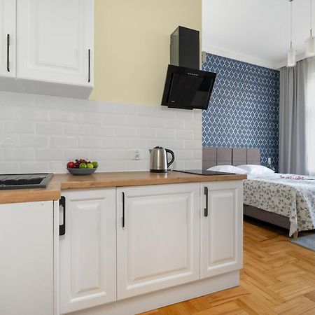 Przytulne Studia Very Berry W Poznaniu Blisko Parku By Noclegi Renters Екстериор снимка