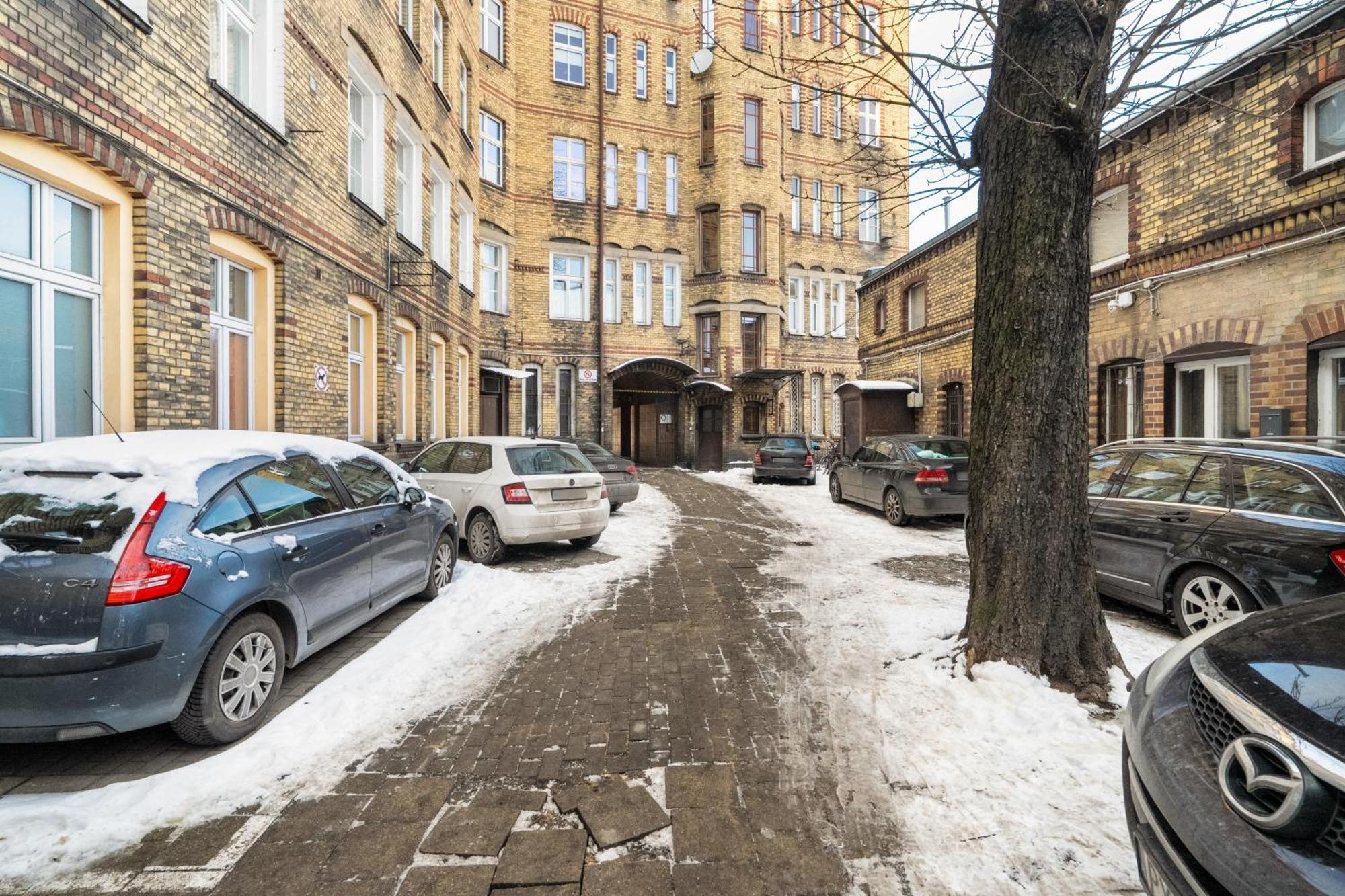 Przytulne Studia Very Berry W Poznaniu Blisko Parku By Noclegi Renters Екстериор снимка