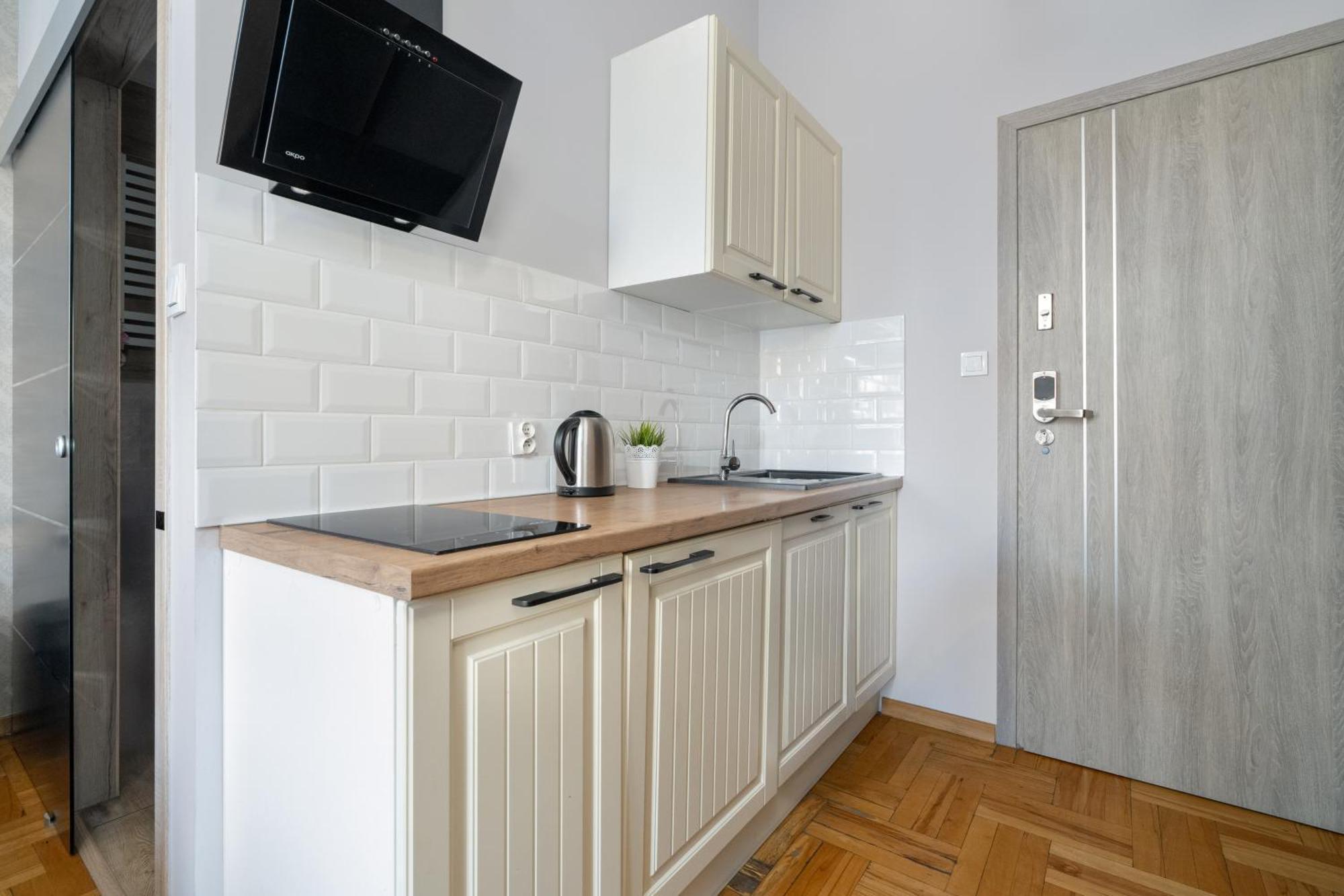 Przytulne Studia Very Berry W Poznaniu Blisko Parku By Noclegi Renters Екстериор снимка