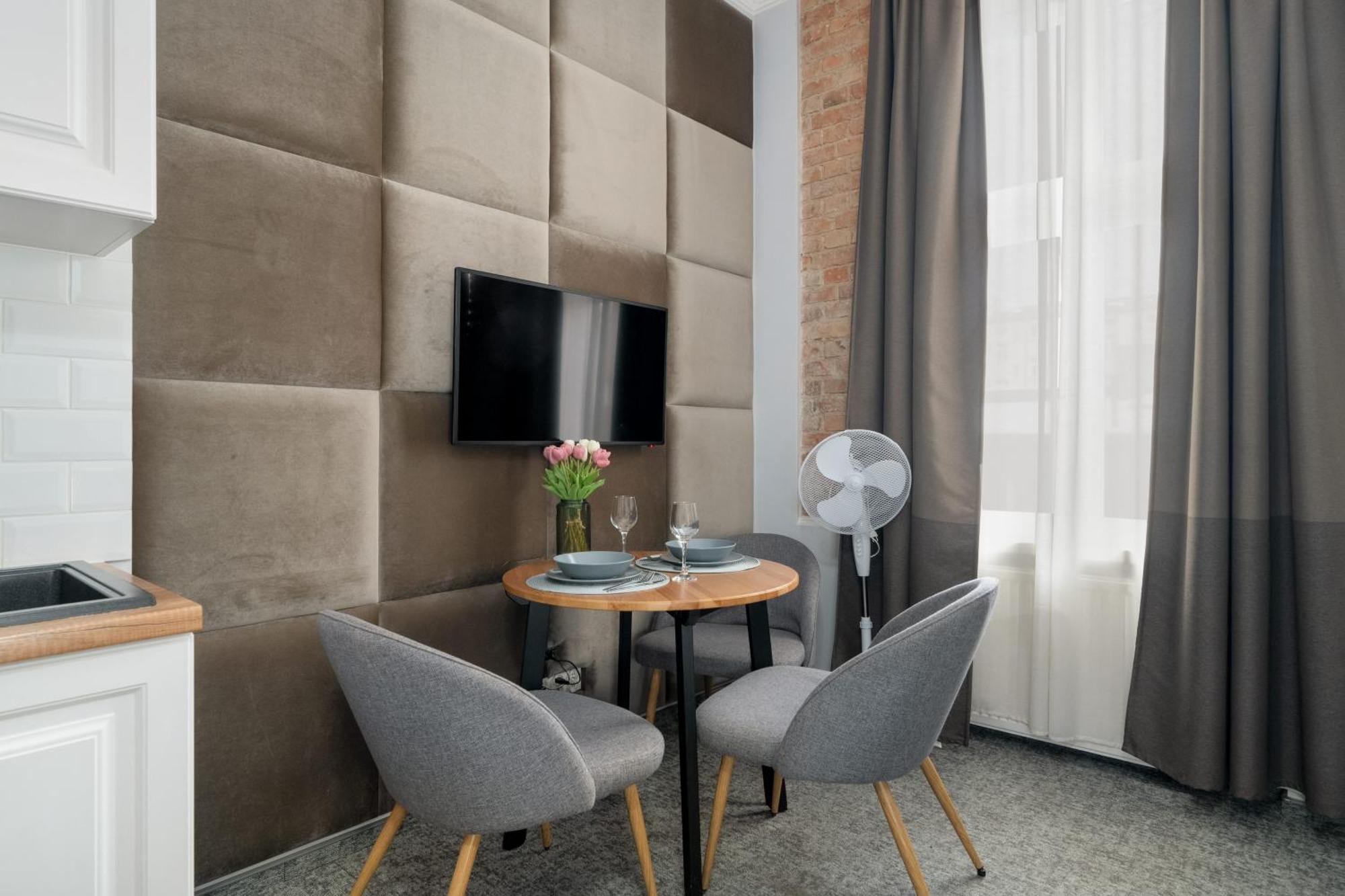 Przytulne Studia Very Berry W Poznaniu Blisko Parku By Noclegi Renters Екстериор снимка